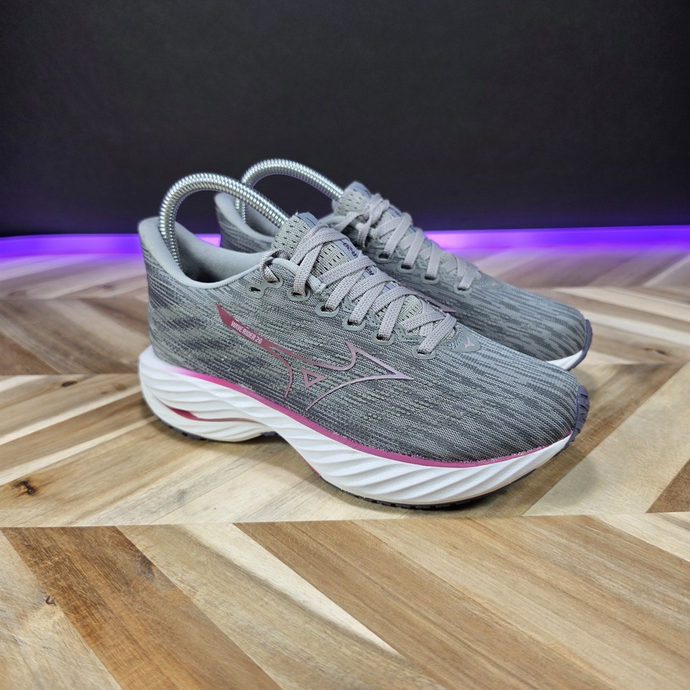 Mizuno Women's 7 Gray Pink Running Shoes Cushioned Trainer Athletic Sneakers